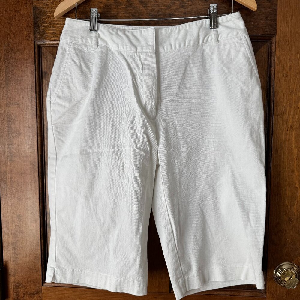 Briggs New York White Capris Size 12